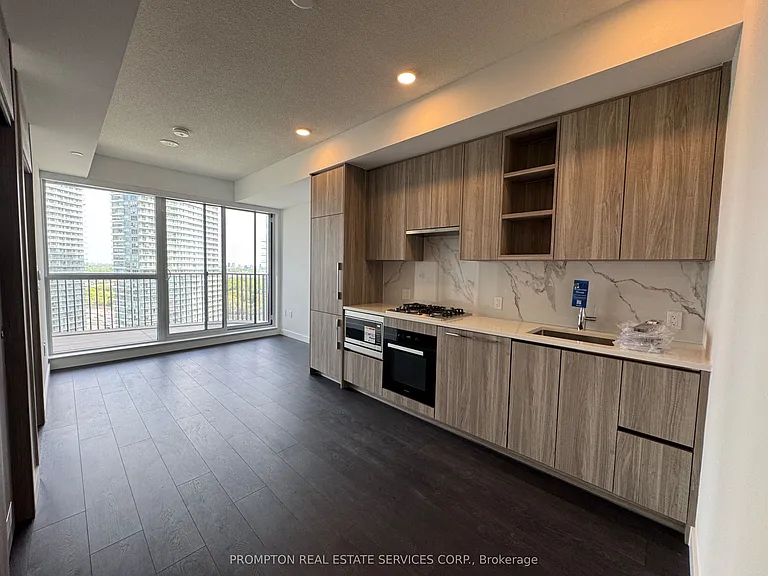18 Esther Shiner Blvd #2012 — Photo 1