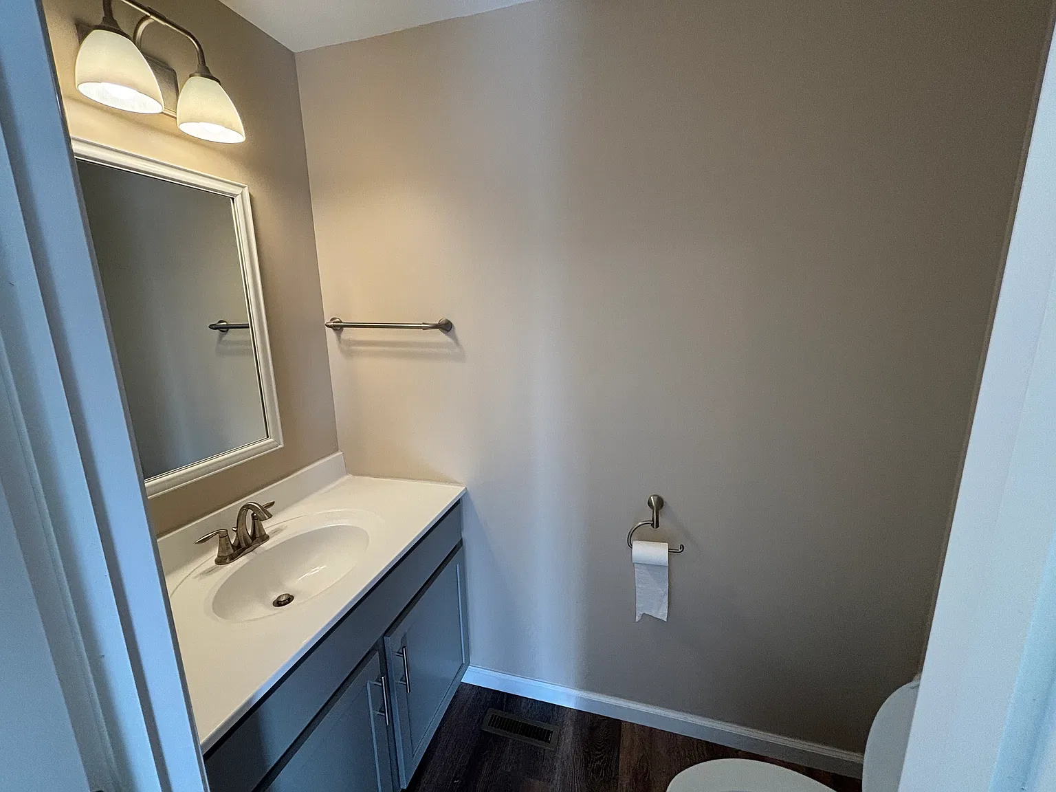 3 bed, 2.5 bath, 1500 sqft, $2,300 — Photo 3