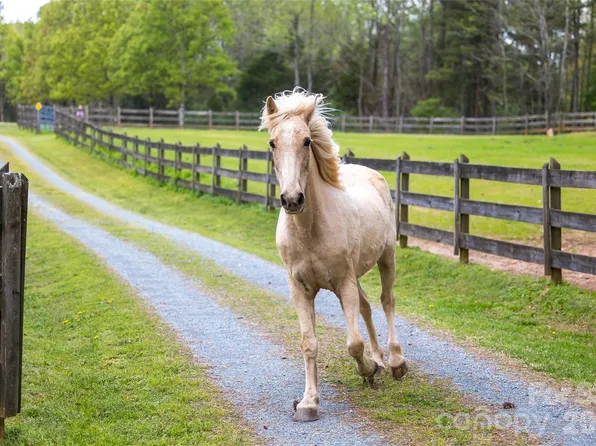 7712 Old Waxhaw Monroe Rd, Waxhaw, NC 28173