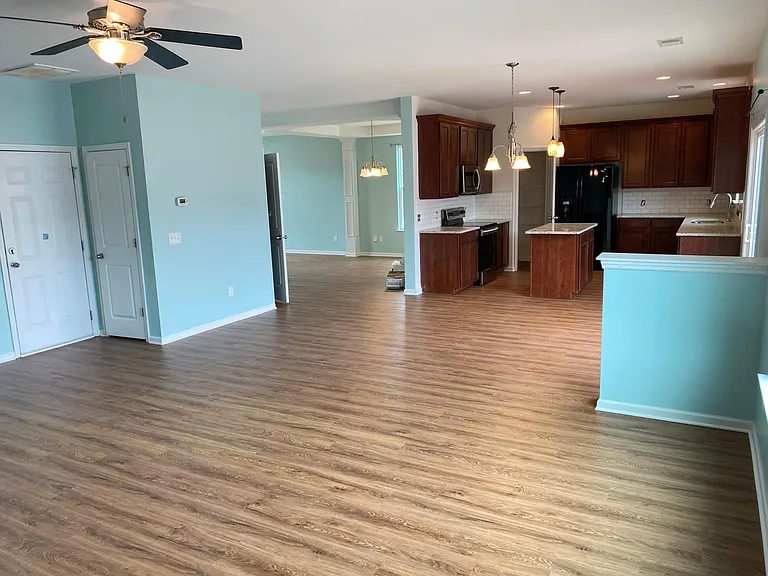 406 Gianna Ln — Photo 9