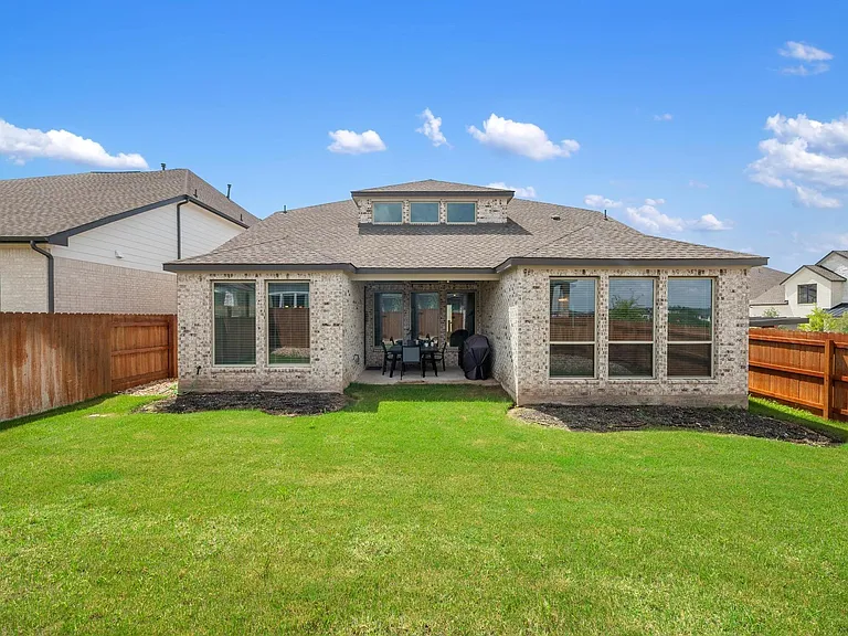 6220 Hilltop Plateau Dr — Photo 37