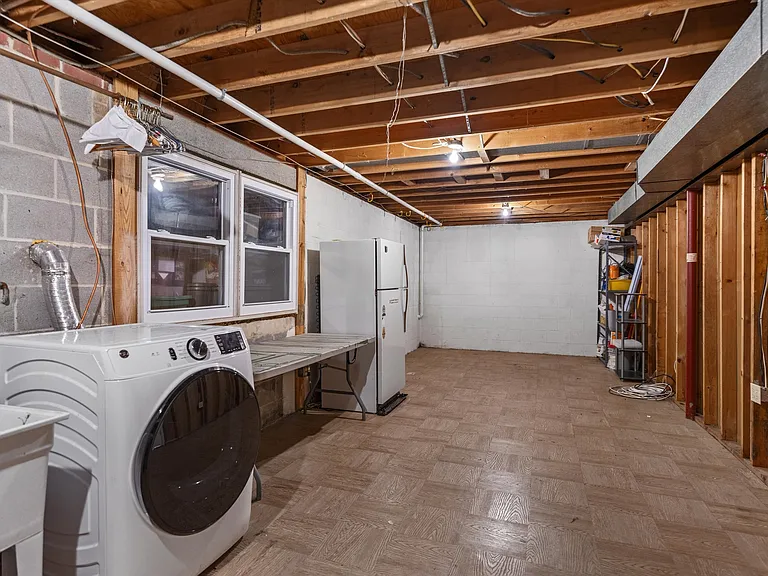 905 Carole Ct SE — Photo 30