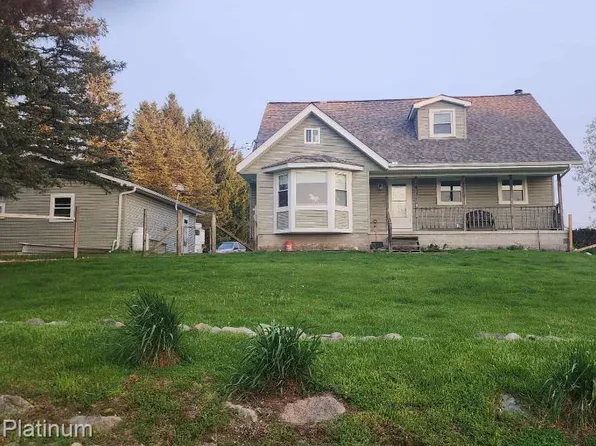2025 W Rose Center Rd, Holly, MI 48442
