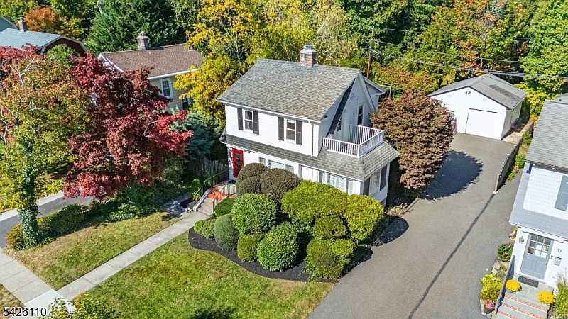 1st image of 19 Carolin Rd