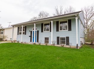 57 Birch Trl, Wheeling, IL 60090