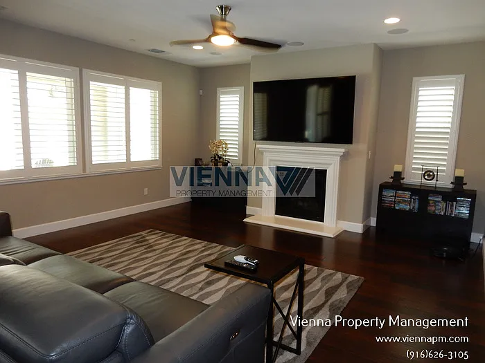 5635 Saratoga Cir — Photo 5