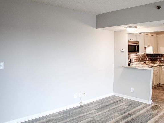 4th image of 900 19th Ave S APT 606