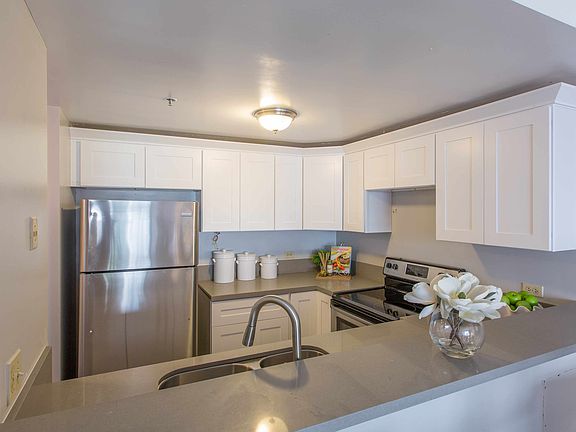 2nd image of 601 Van Ness Ave APT 130