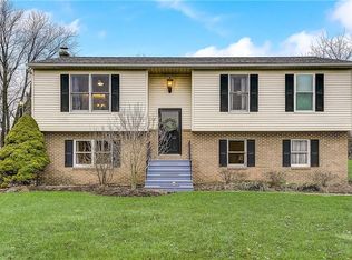 2666 Cinderella Ct, Perkiomenville, PA 18074