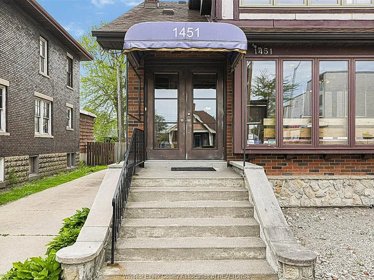 1451 Ouellette Ave #UPPER — Photo 1