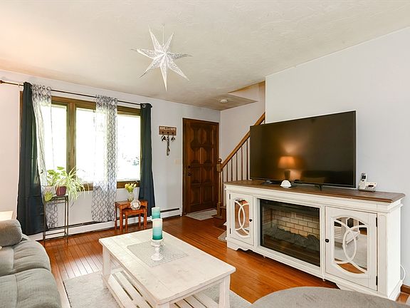 3rd image of 28 Litchfield Pines Dr #28