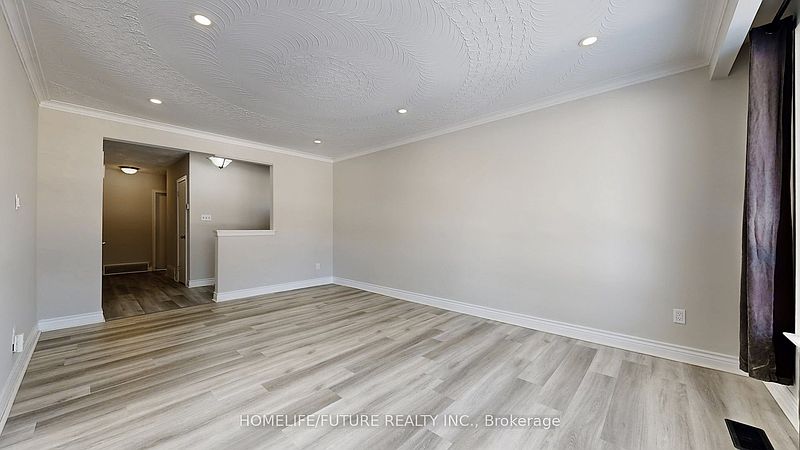 Toronto House for rent - 5 Bedrooms — photo 10