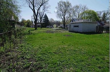 2nd image of 564 Sandra Ave