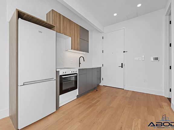 5th image of 158 Martense St #Penthouse
