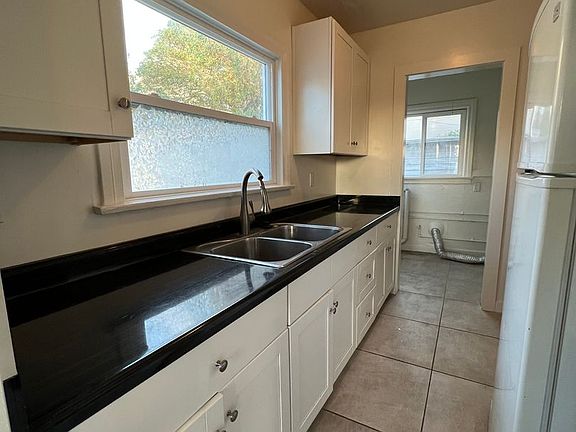 5th image of 1327 E Santa Clara St APT C