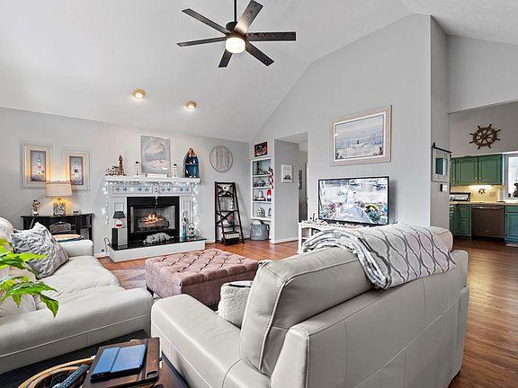 5th image of 1148 Coan Harbour Dr
