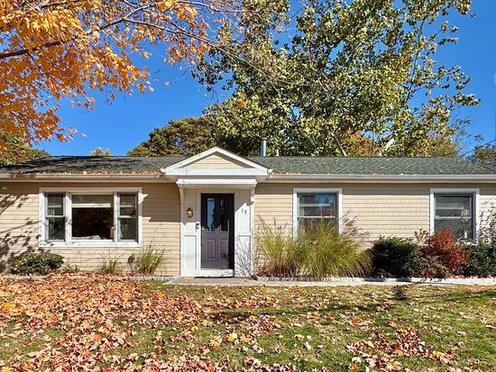 15 Alpha Street, Milford, CT 06460