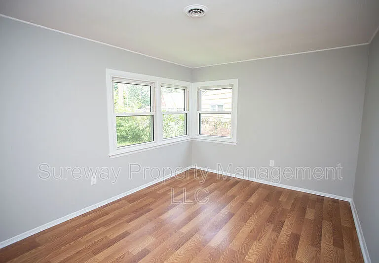 17 Snowdon Ln — Photo 31
