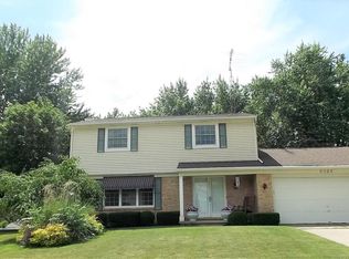 9024 Creekview Ct, Grand Blanc, MI 48439