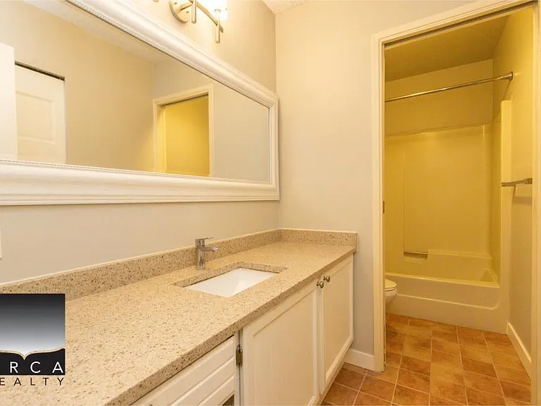 885 Frederick Rd — Photo 17