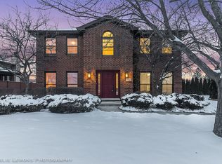 518 Calduto Cir, Villa Park, IL