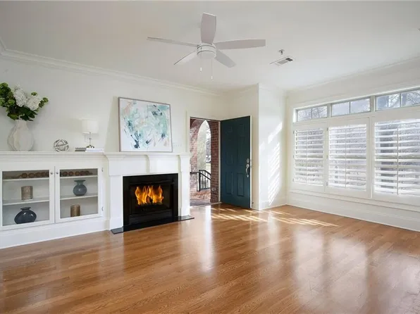 2764 Wander Ln, Alpharetta, GA 30022