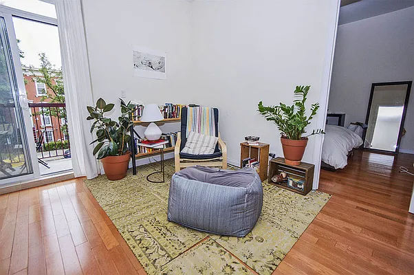 Rented by Oxford Property Group | media 11