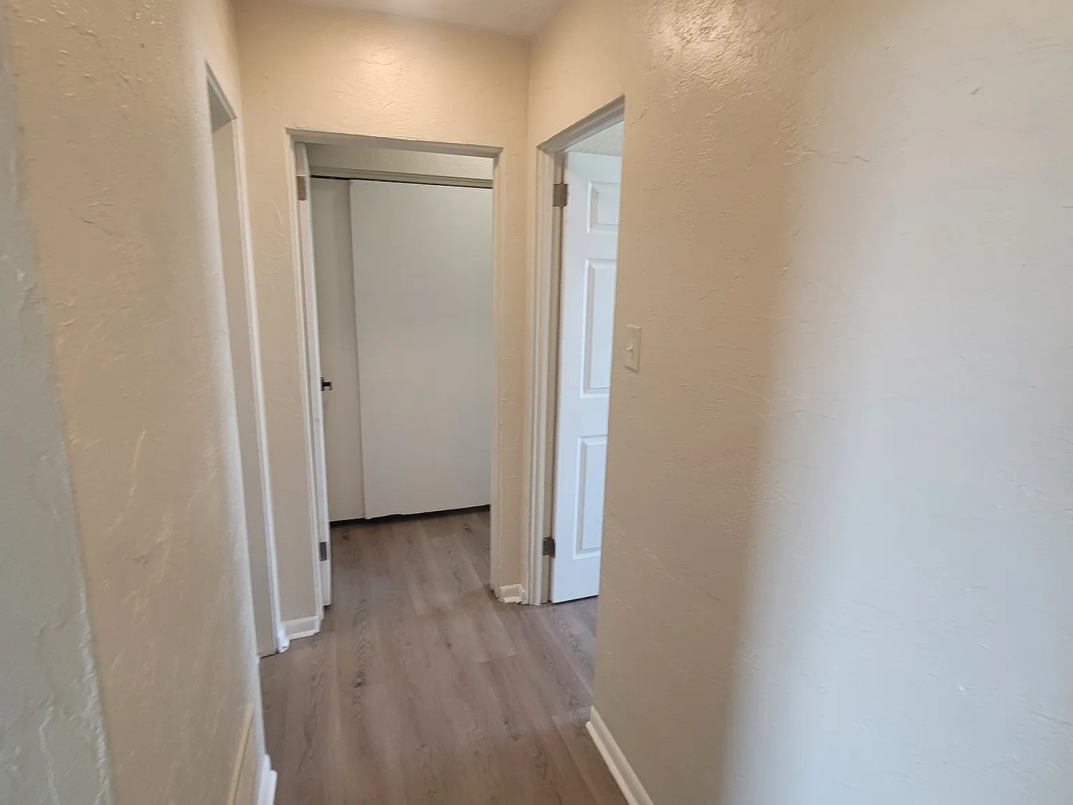 2 bed, $1,400 — Photo 2