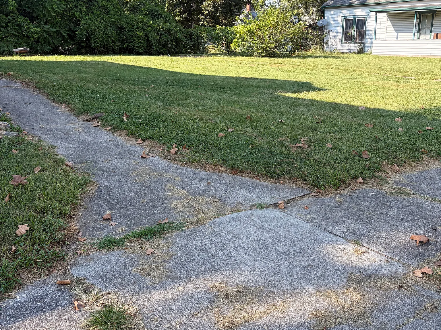 2 bed, 1000 sqft, $950 — Photo 2