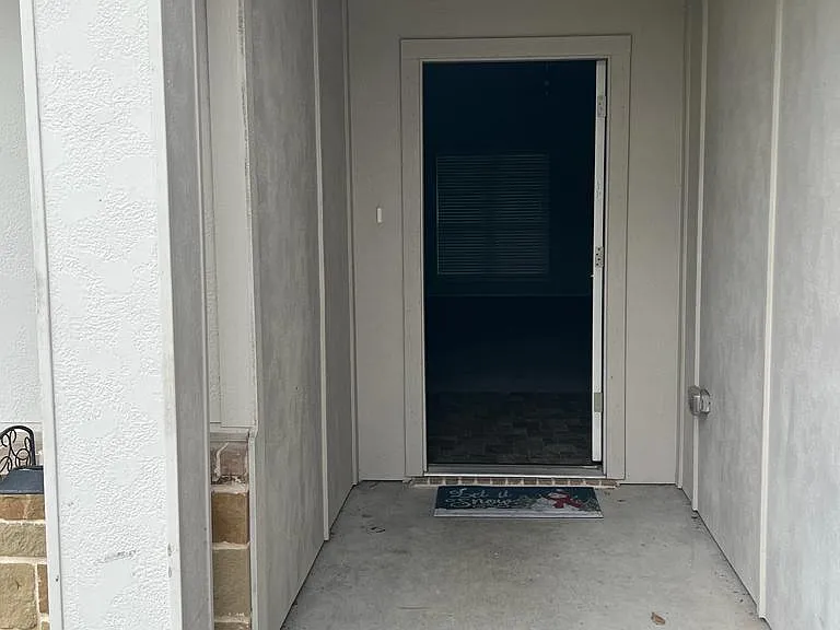 2428 Nolan Creek St — Photo 32