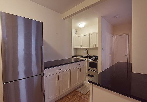4th image of 971 1st Ave APT 4A