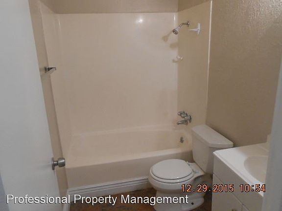 4th image of 11 Canyon Lake Dr #2