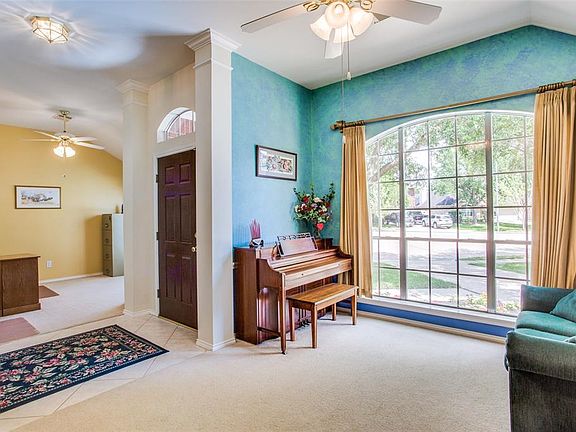 5th image of 4931 Lake Daniel Ct