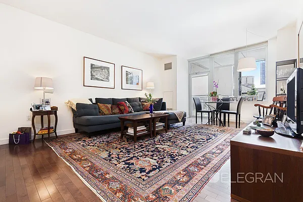 Rented by (Legacy) Elegran | media 21