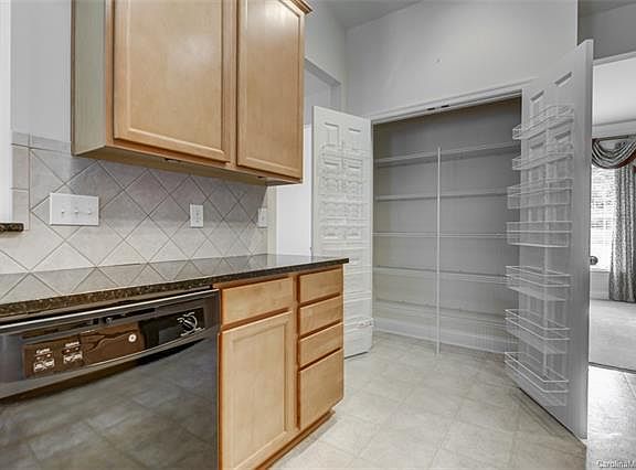 5th image of 105 Margaret Hoffman Dr