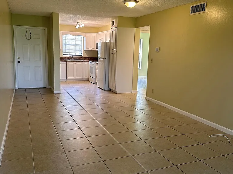 321 Olivewood Pl #121 — Photo 3