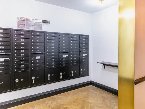 564 Saint John's Place image 10 of 17