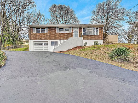 2nd image of 4770 Northwood Dr NW