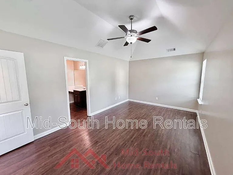 5626 Tulip Tree Dr — Photo 12