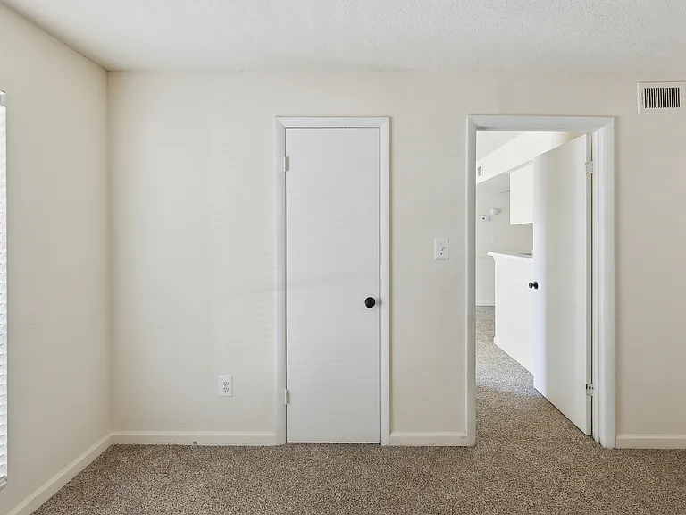Overlook Apartments — Photo 43