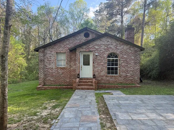 494 Moselle Oak Grove Rd, Moselle, MS 39459