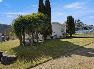 771 SE Hall St, Winston, OR 97496