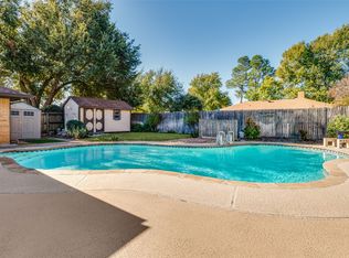 1910 Jamestown Ct, Arlington, TX 76013
