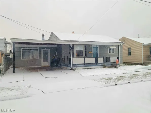 808 24th St, Vienna, WV 26105