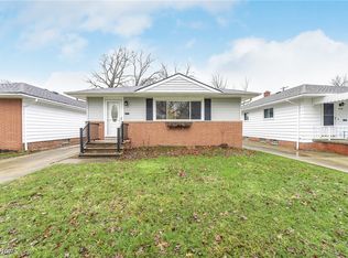 1122 Homestead Rd, South Euclid, OH 44121