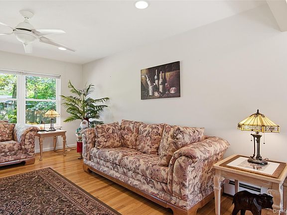 3rd image of 157 Belleview Avenue