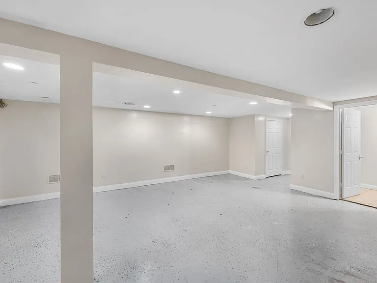 121 Homestead St #1 — Photo 12