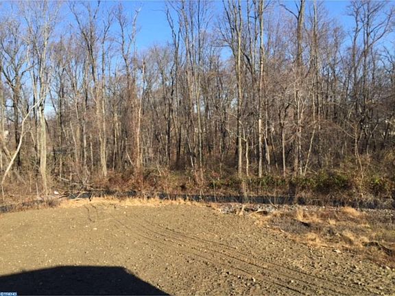 3rd image of 2668 Bluebell Ct
