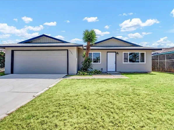 19745 Hemlock Ln, Lemoore, CA 93245