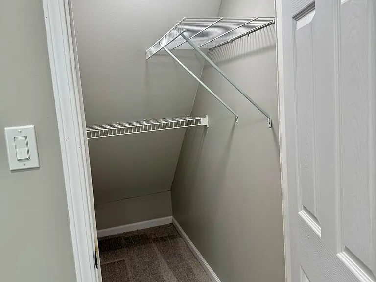 5169 Glenis St — Photo 15